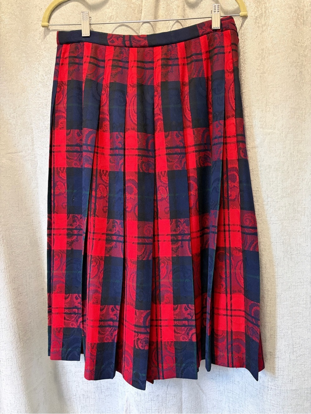 Vintage Pendleton Buffalo Plaid Wool Skirt unusual jacquard floral motif 12